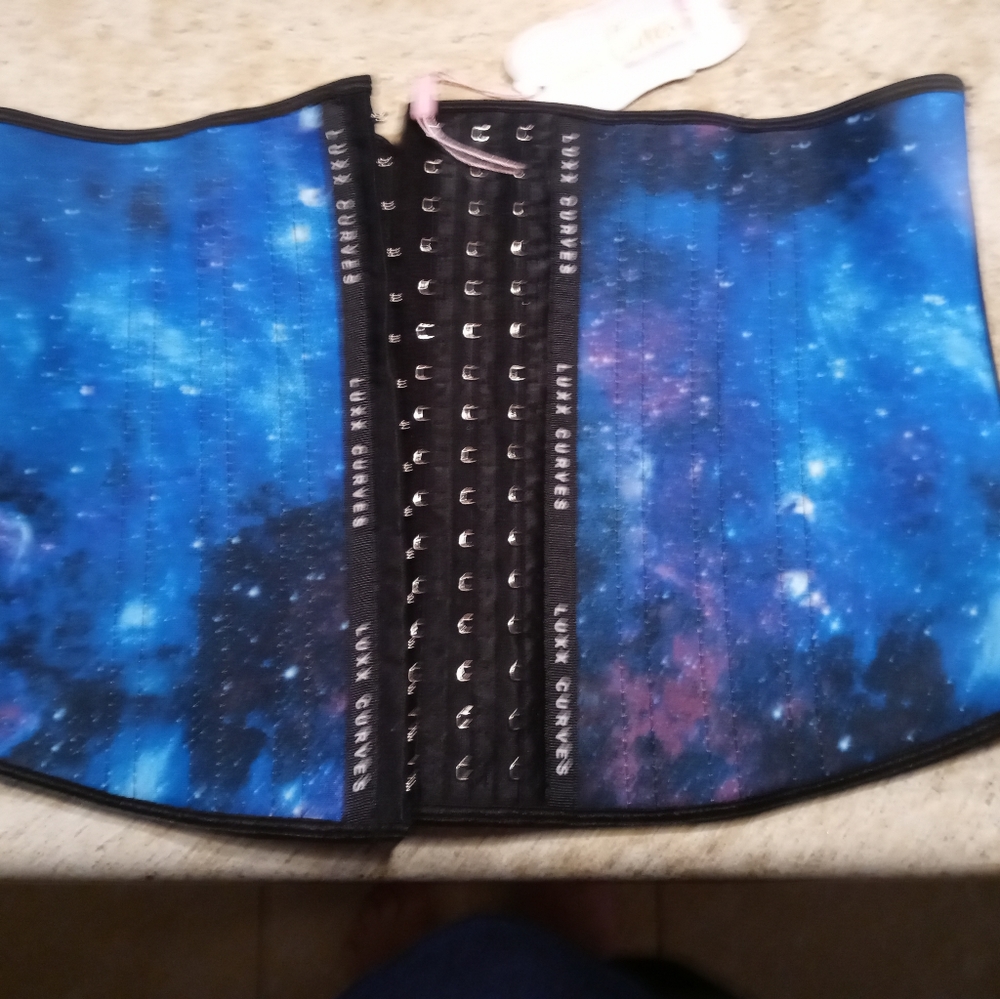 Luxx Curves Waist Trainer Galaxy Print 2XL Like New with tag